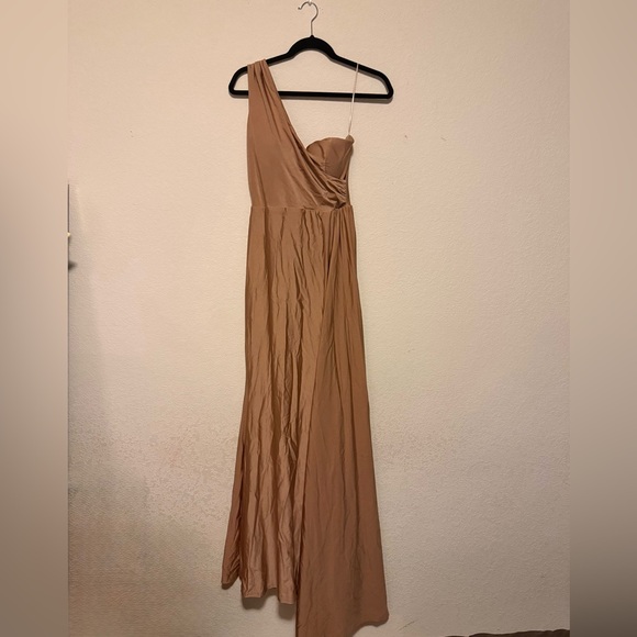 Elegant Tan pregnancy Evening Gown - Picture 2 of 5